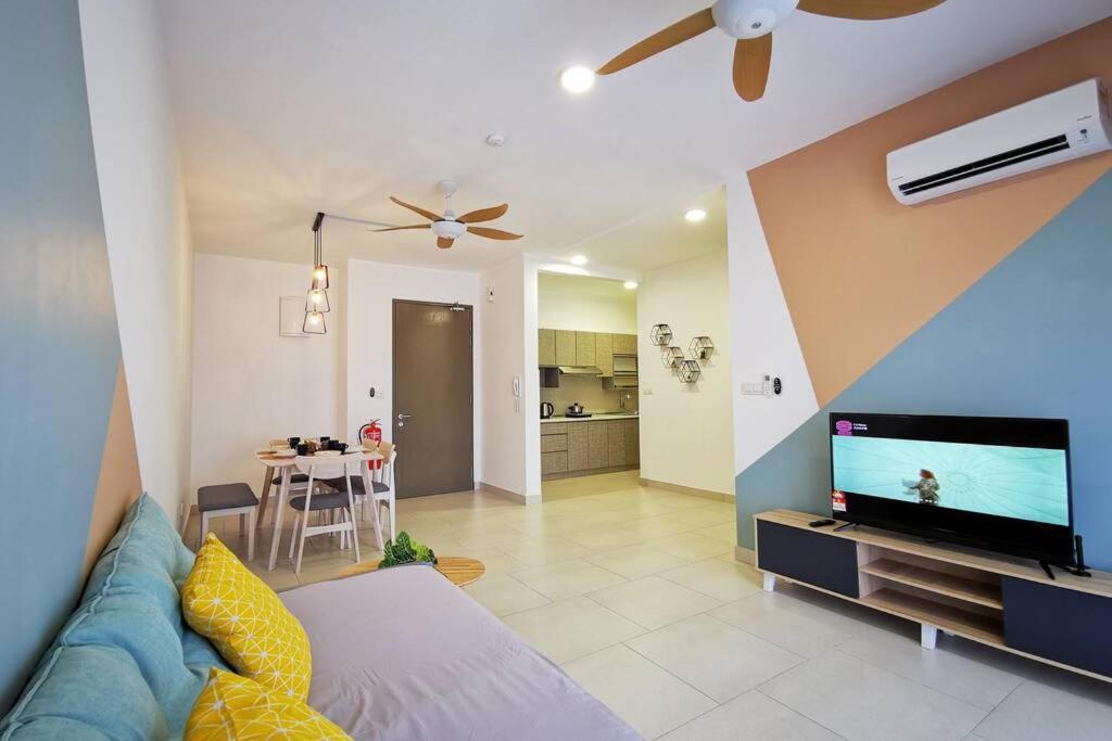 Astetica Pool & Lake View High Floor 100Mbps Wifi Netflix 史里肯邦安 外观 照片