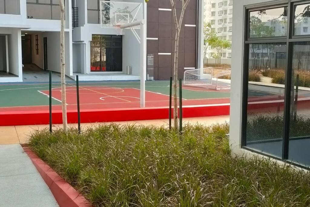 Astetica Pool & Lake View High Floor 100Mbps Wifi Netflix 史里肯邦安 外观 照片